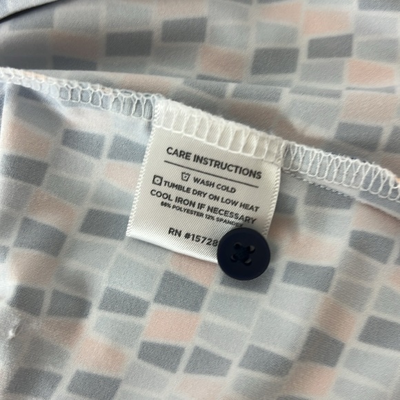 Mizzen+Main Sz XL Versa Polo Blue Tile Print EUC - Picture 8 of 11